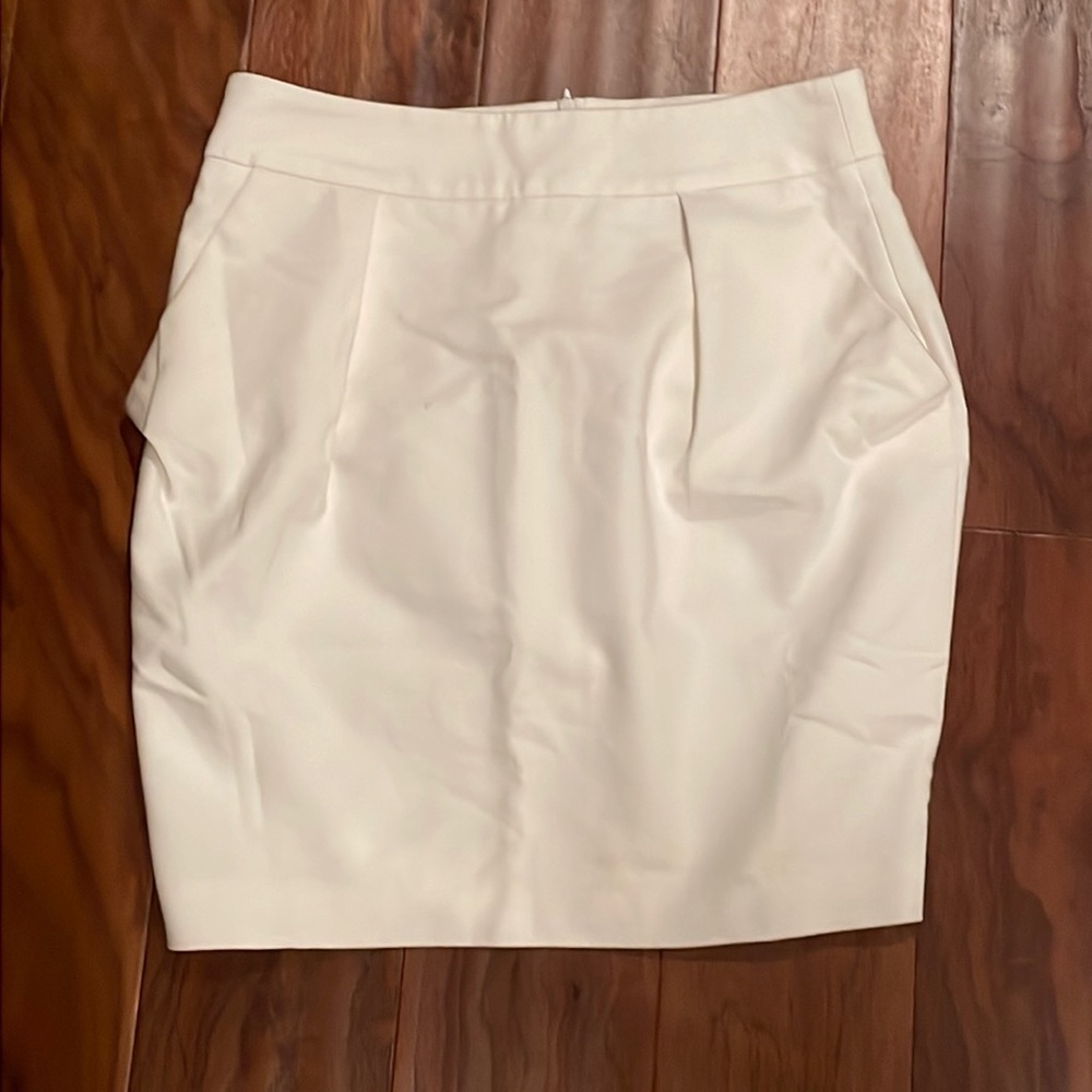 Moving sales! Zara white skirt S